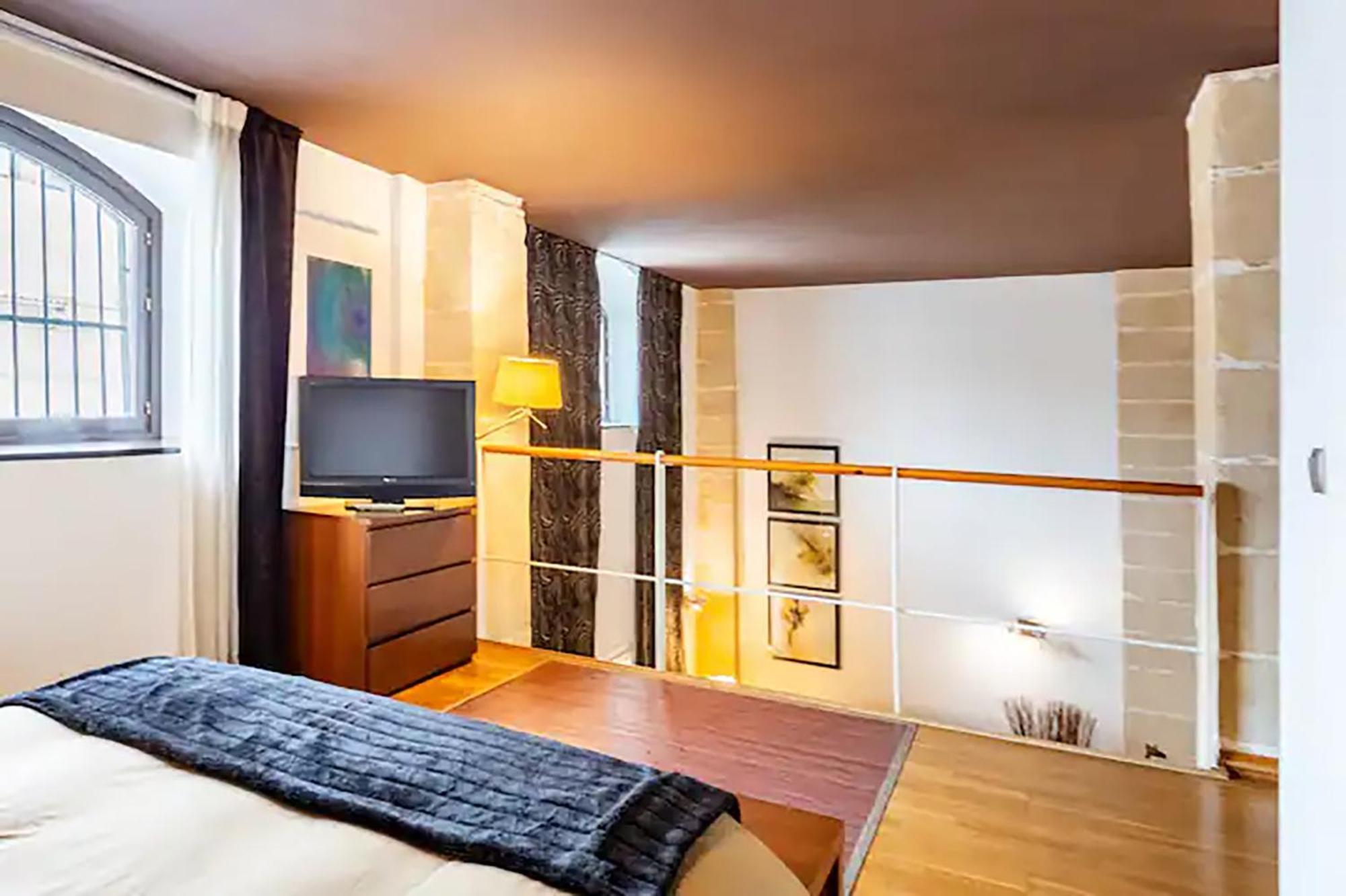 Artqhost Jerez Huge Loft & Free Parking Lägenhet Jerez de la Frontera Exteriör bild